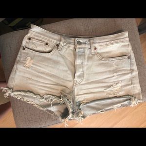 Levi demin shorts